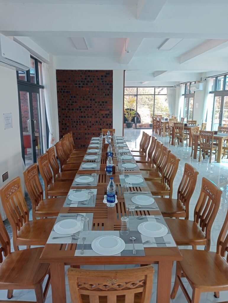 A Taste of Comfort: Dining at Elegant Hotel’s In-House Restaurant